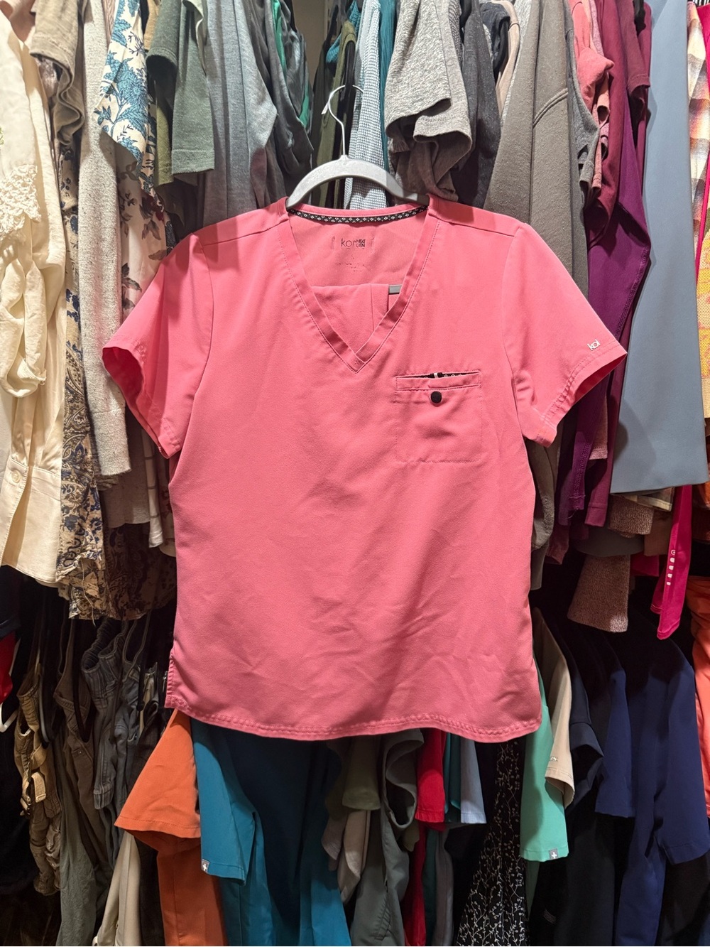 koi Pink V-Neck Short Sleeve Scrub Top
